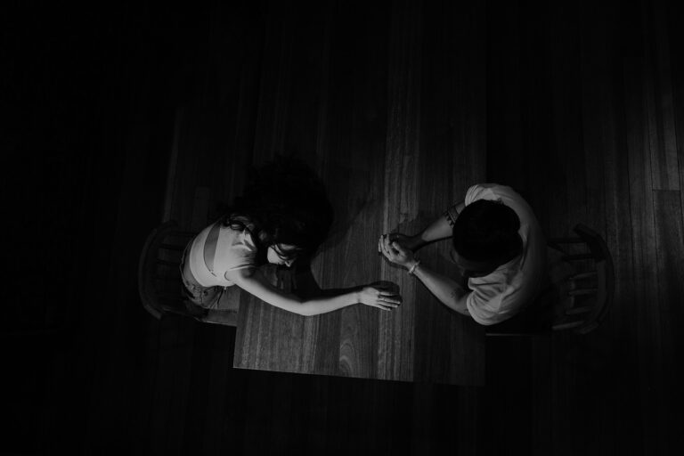 Współuzależnienie. Szkodliwa pomoc